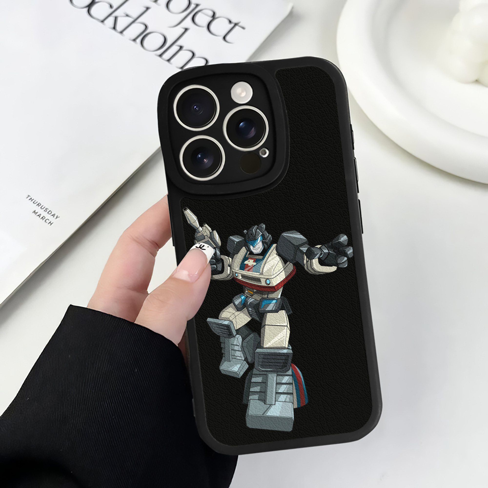 （画像用）  【iPhone 16シリーズ対応】シリコンスマホケース（レザー調） 材質：シリコン